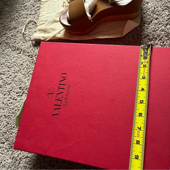 Valentino shoebox size as it is for women - Picture 6 of 9